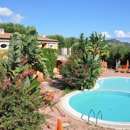 Baia Infreschi Aparthotel