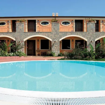 Aparthotel Baia Infreschi 4*