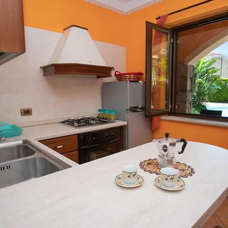 Baia Infreschi Aparthotel 4*
